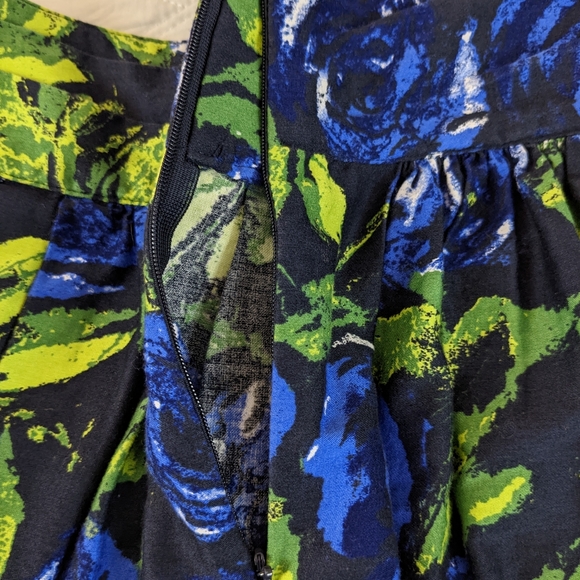 Ann Taylor LOFT Floral Pleated Skirt Women's 4 - Picture 8 of 8